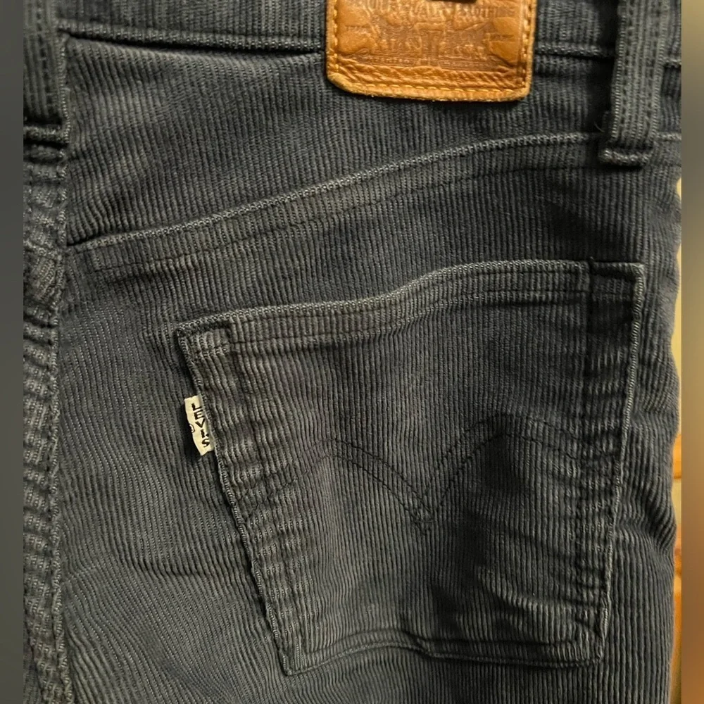 Levi’s Premium Wedgie Straight Corduroy Pants • Sz 27 • Muted Slate Blue